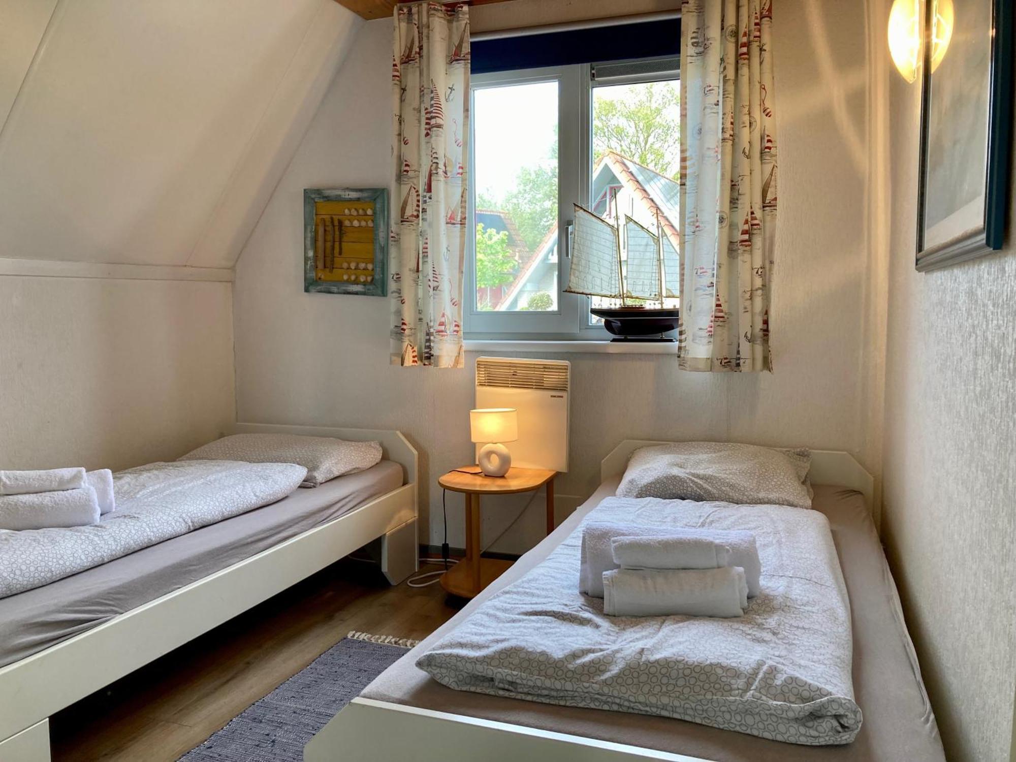 Urlaubsruhe 6 Pers Holiday Home W Terrace Close To National Park Lauwersmeer Anjum Экстерьер фото